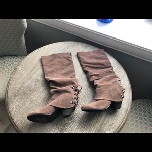 Boots 9.5 Women